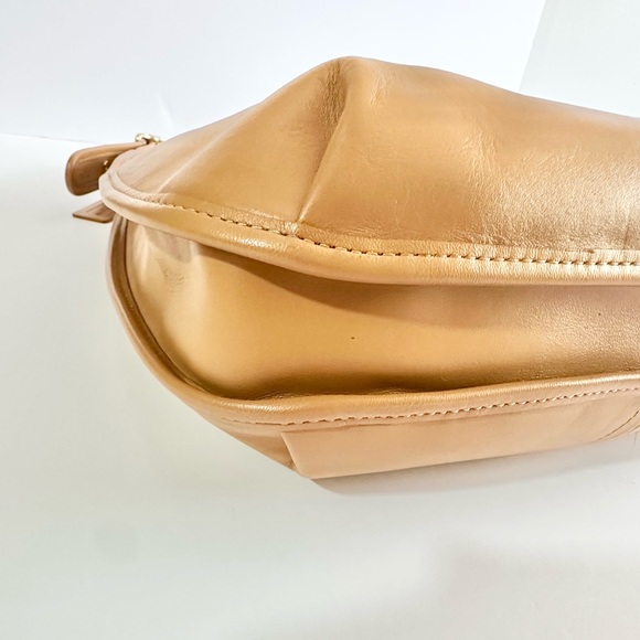 Coach Ergo 33 - Picture 8 of 13